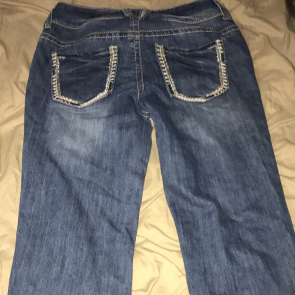 Maurice’s capris - Picture 2 of 3